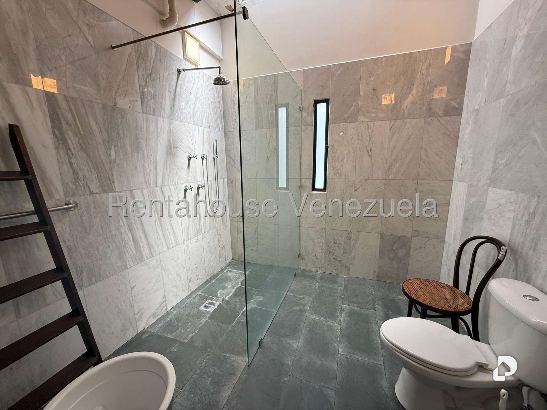 Casa en Cerro Verde, Caracas – 37