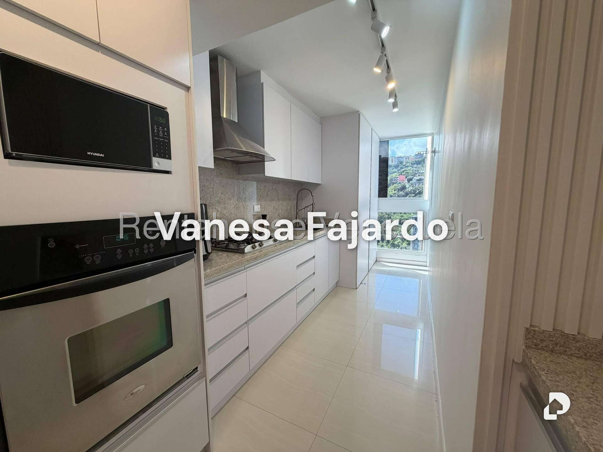 Apartamento en Santa Fe Sur, Caracas – 21
