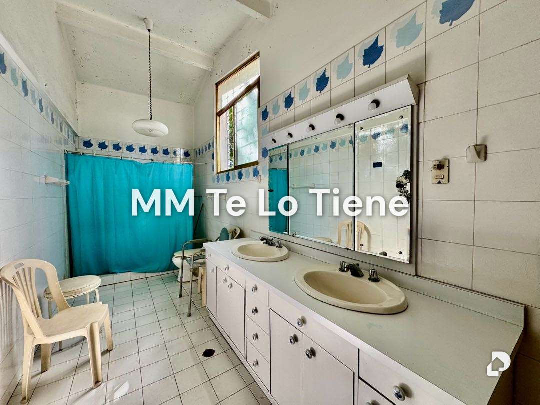 House in La Floresta, Caracas – 15