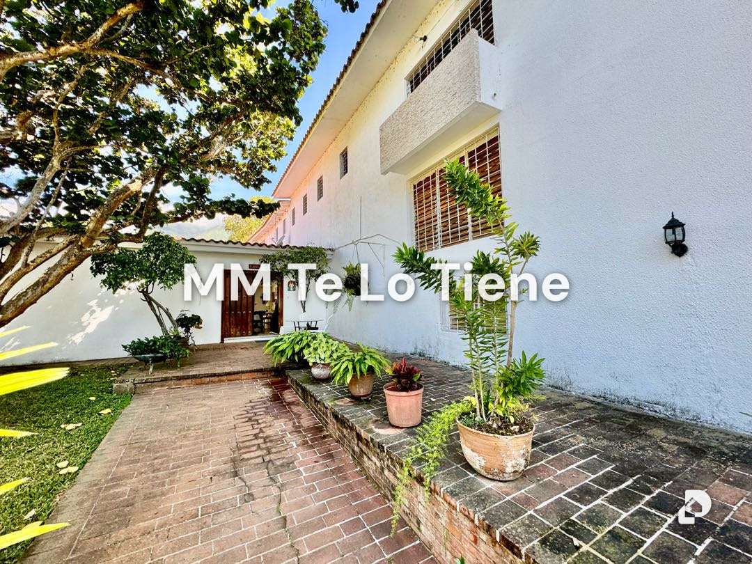 House in La Floresta, Caracas – 3
