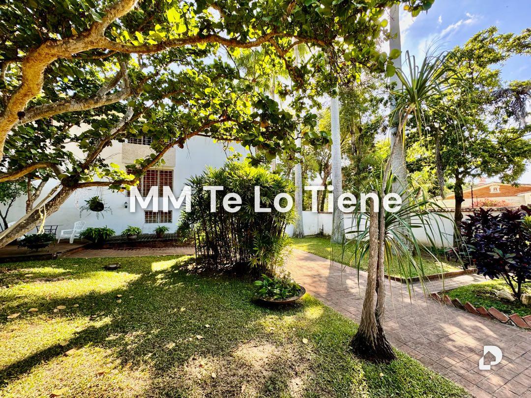 House in La Floresta, Caracas – 2
