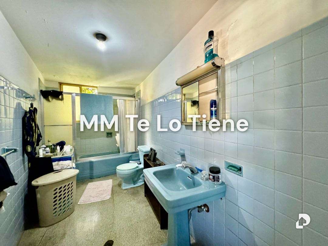 House in La Floresta, Caracas – 16