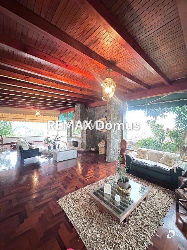 Casa en Lomas De La Trinidad, Caracas – 3