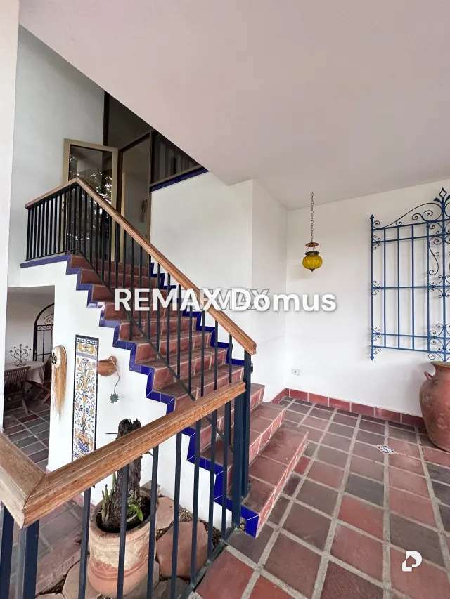 Casa en Lomas De La Trinidad, Caracas – 19