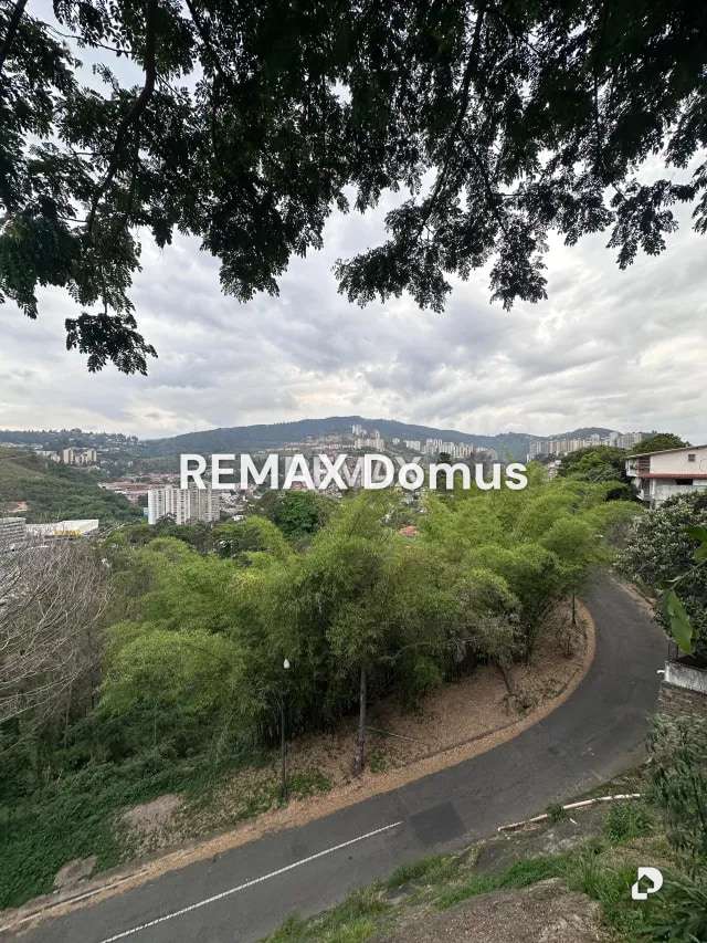 Casa en Lomas De La Trinidad, Caracas – 16