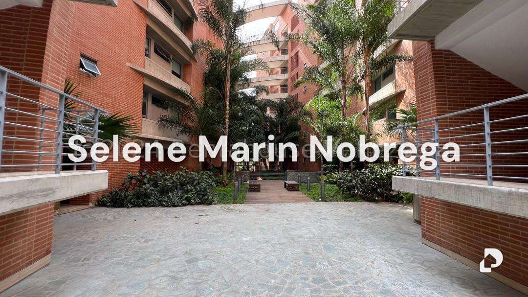 Apartamento en Las Mercedes, Caracas – 3