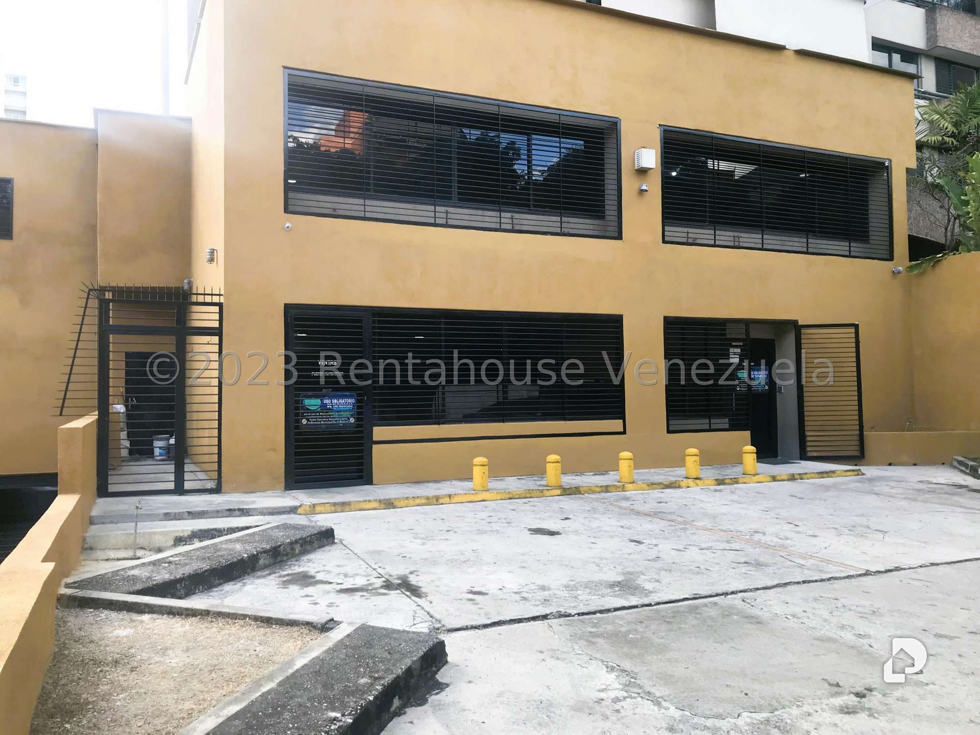 Local comercial en Santa Eduvigis, Caracas – 2