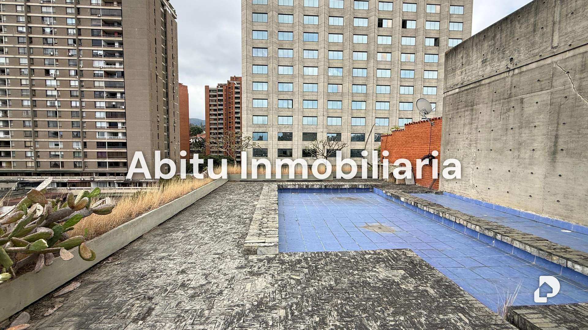 Office in Prados del Este, Caracas – 8