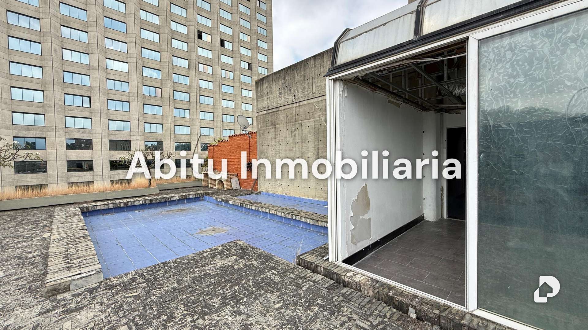 Office in Prados del Este, Caracas – 9