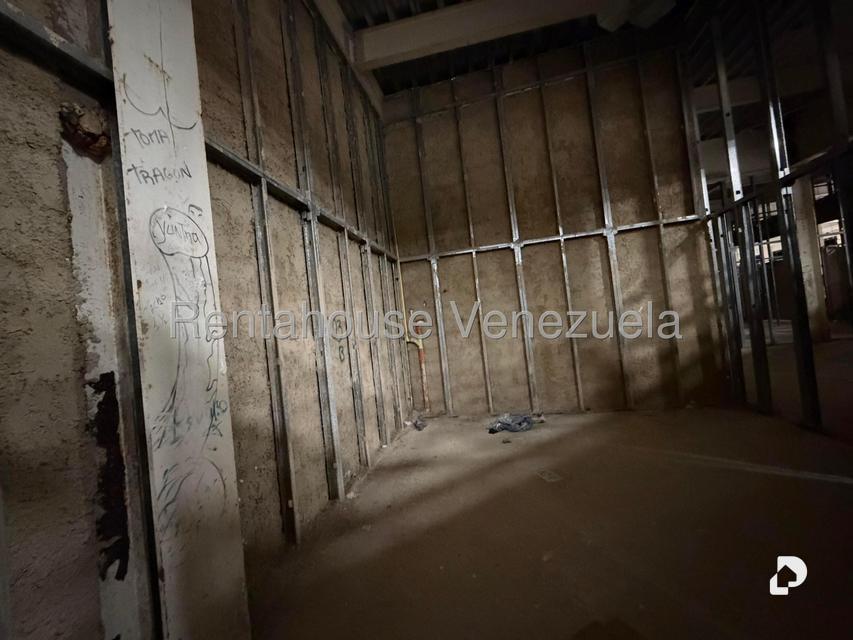 Local comercial en Cerro Verde, Caracas – 3