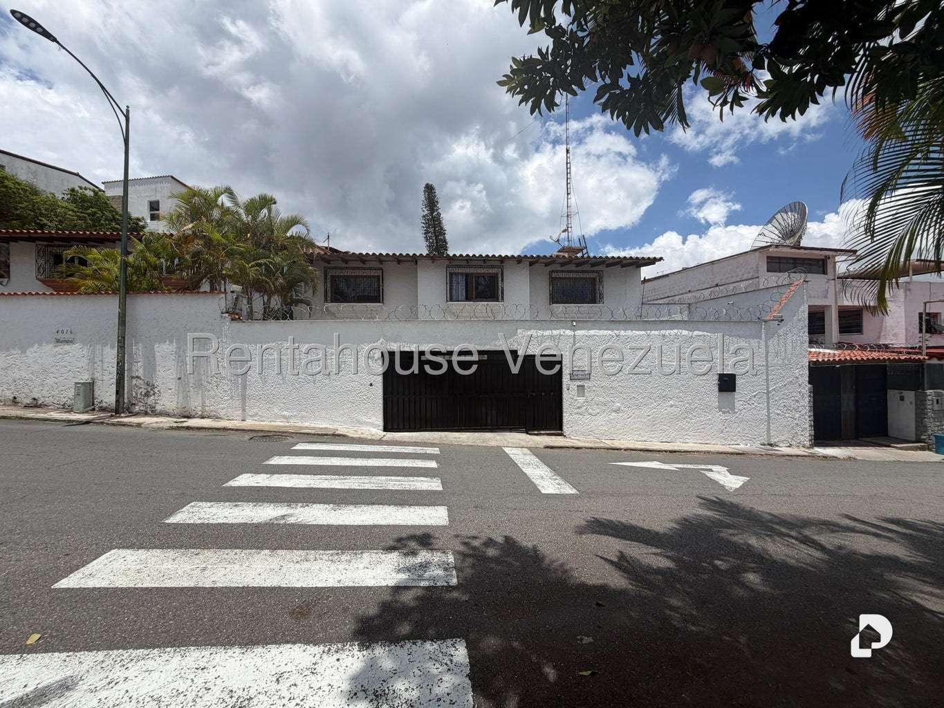 House in Colinas de Bello Monte, Caracas – 1