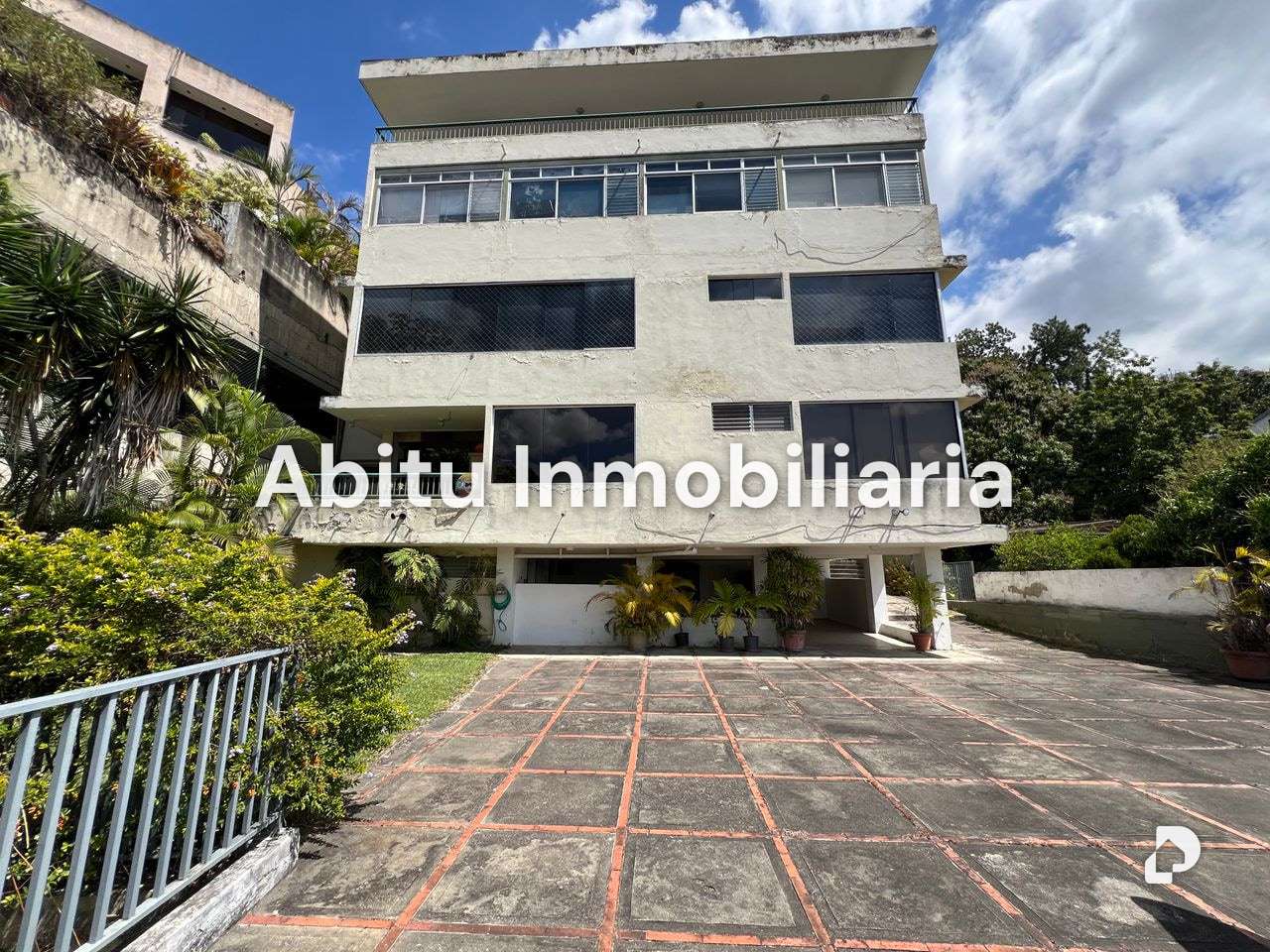 Building in Alta Florida, Caracas – 1