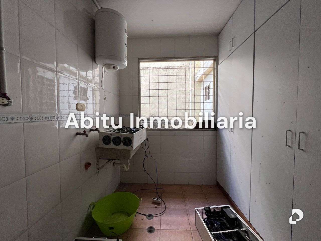 Building in Alta Florida, Caracas – 58