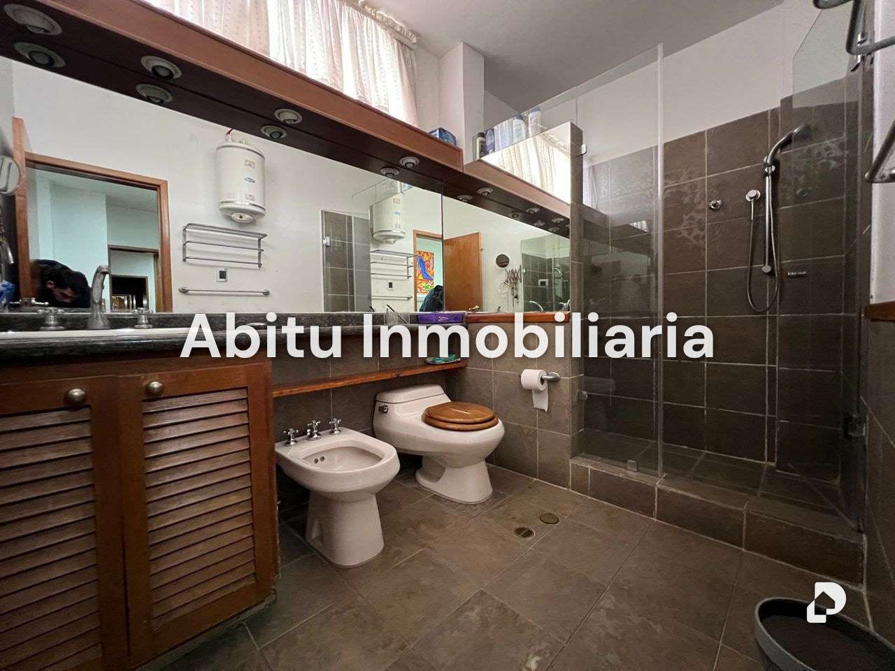 Building in Alta Florida, Caracas – 57