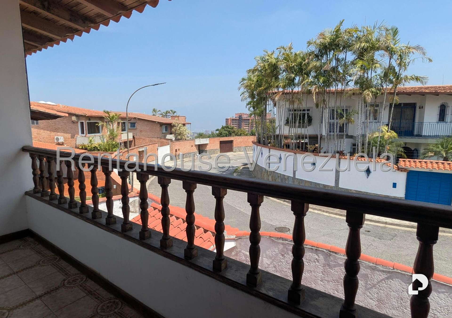 Casa en Los Naranjos (del Cafetal), Caracas – 28