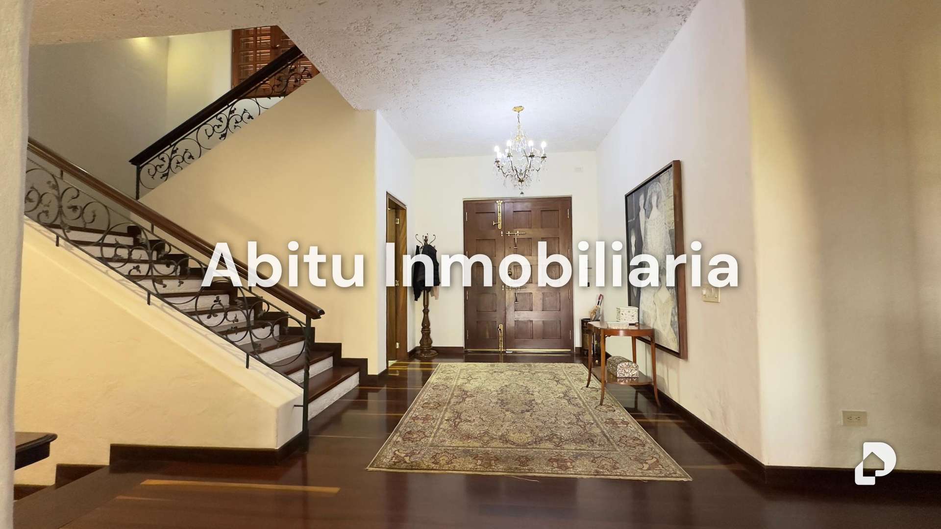House in La Lagunita, Caracas – 4