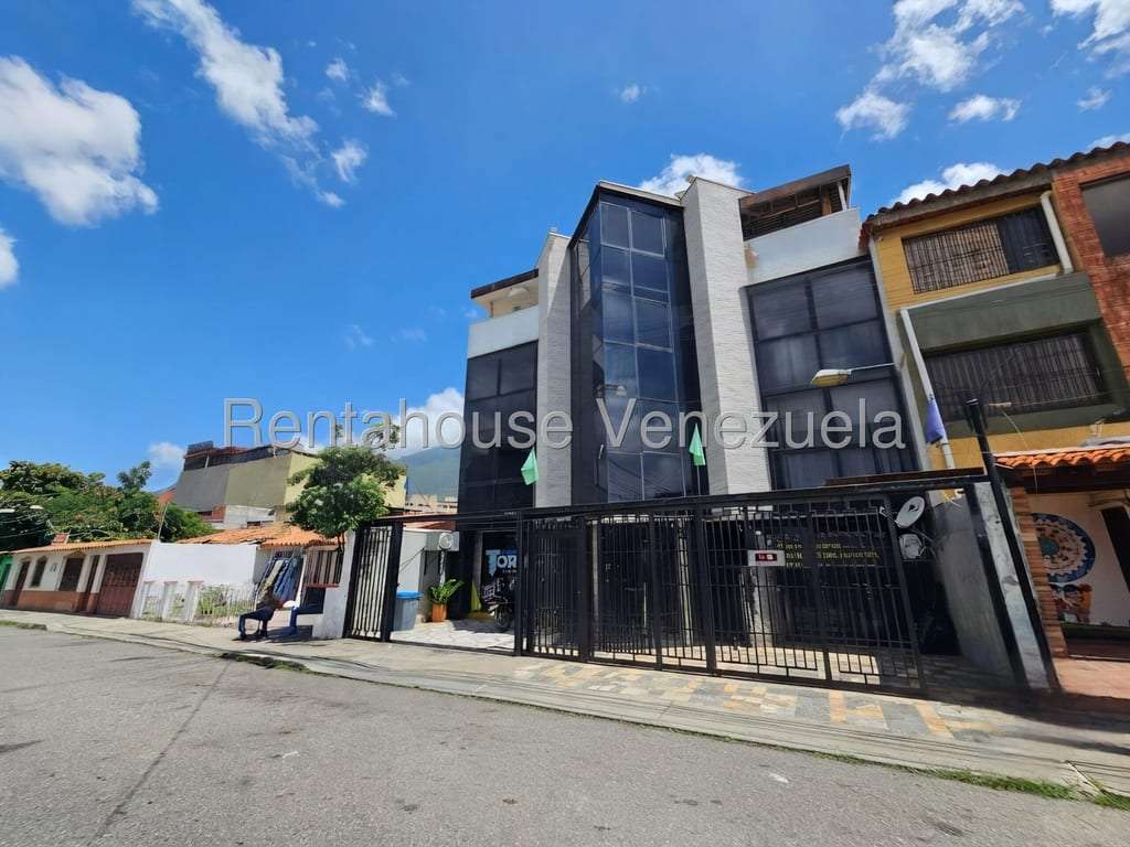 Edificio en Montecristo, Caracas - 1