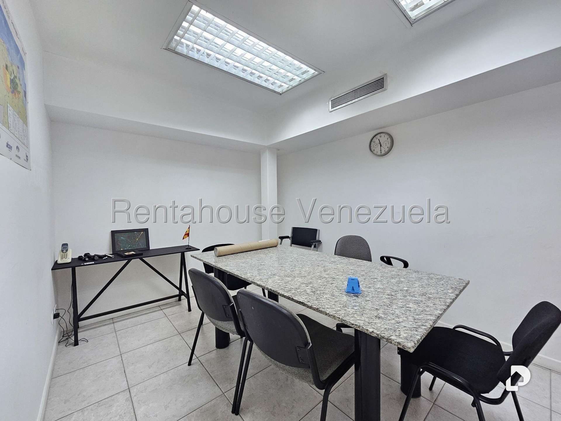Edificio en Montecristo, Caracas – 18