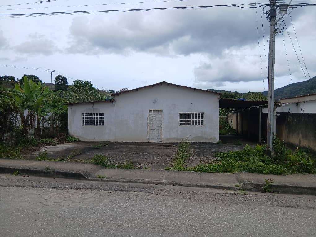 House in Caripe - 1