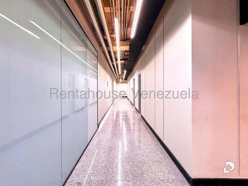 Oficina en Las Mercedes, Caracas – 4