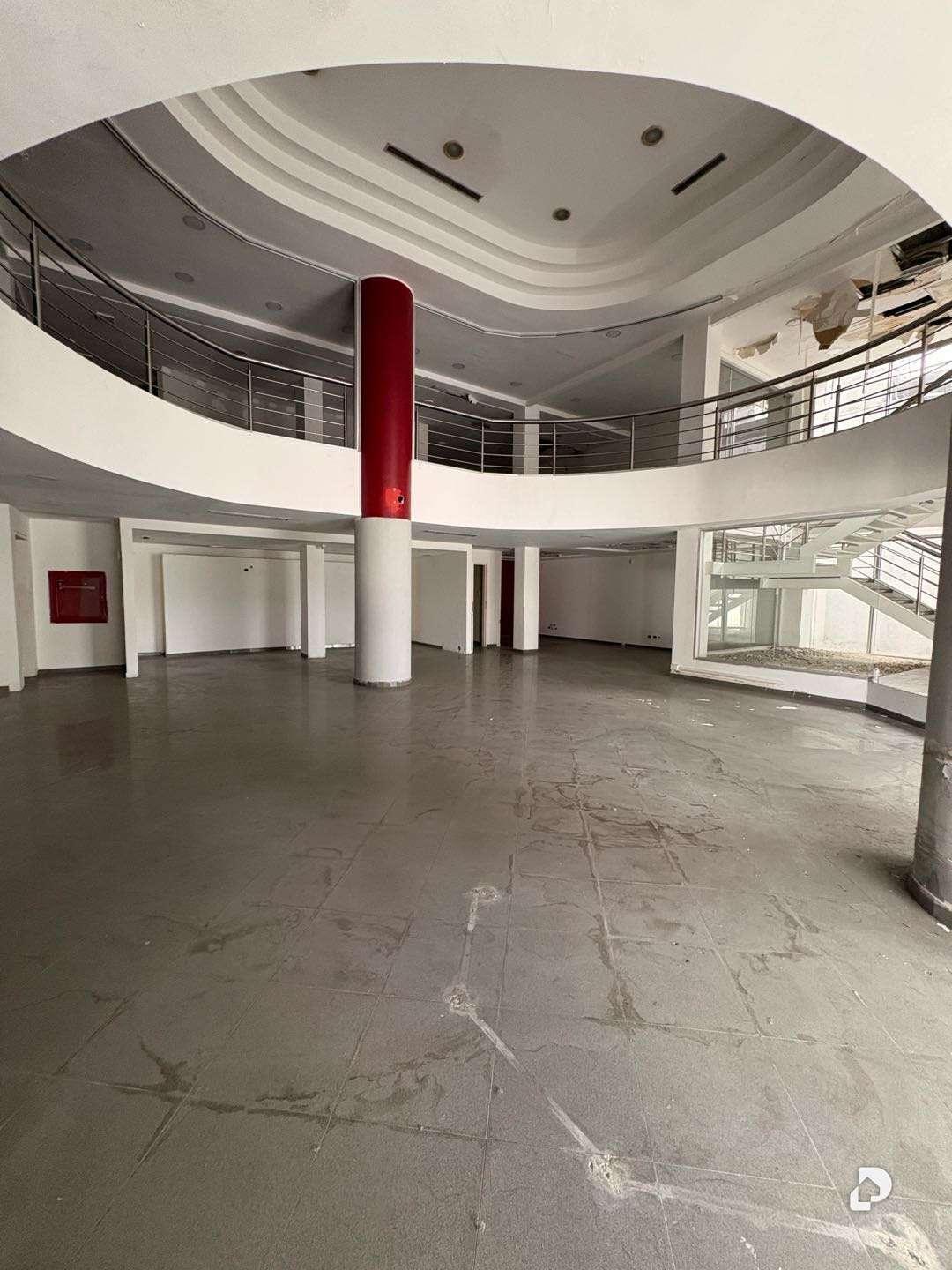 Local comercial en La Castellana, Caracas – 4