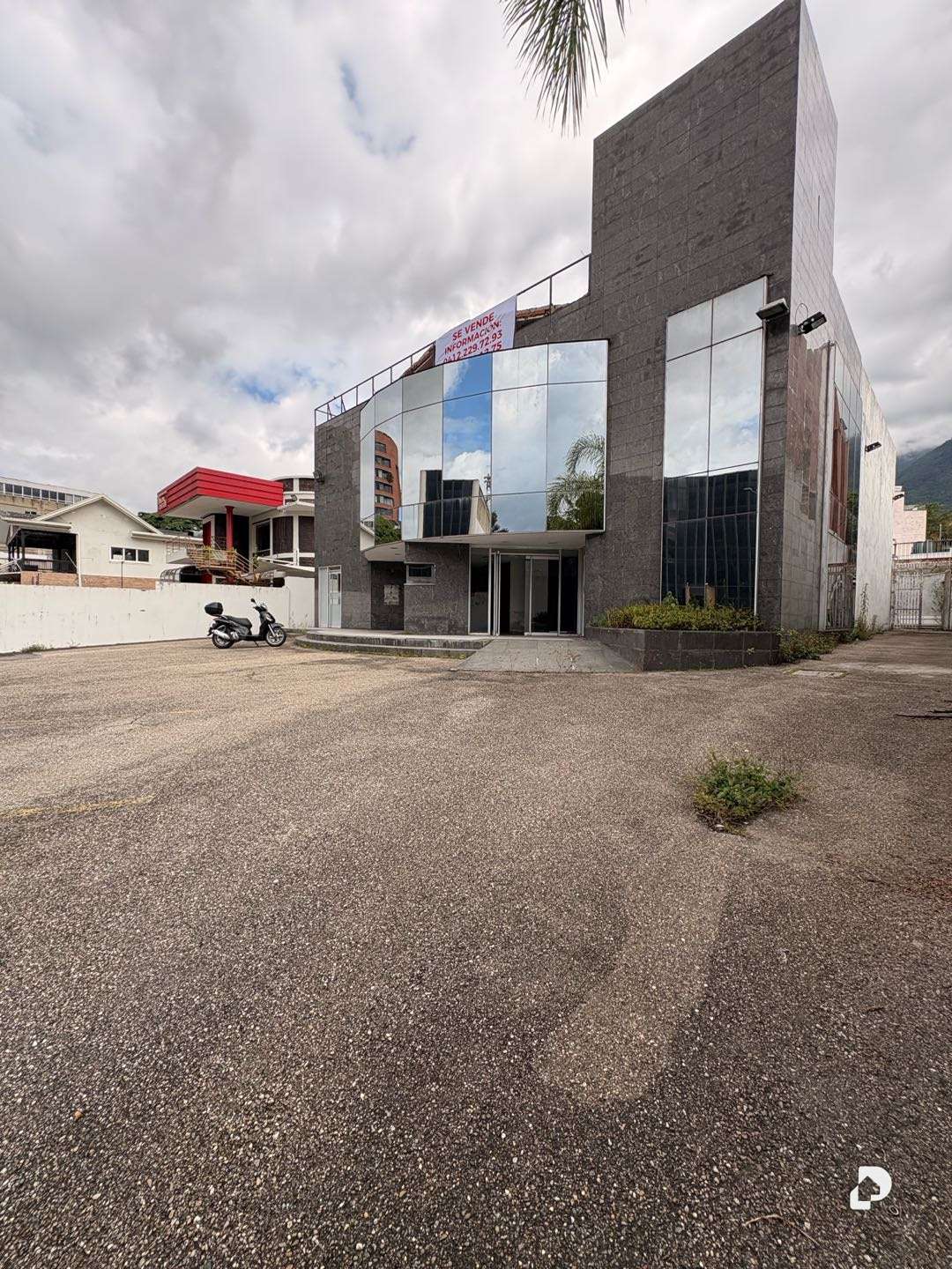 Local comercial en La Castellana, Caracas – 1