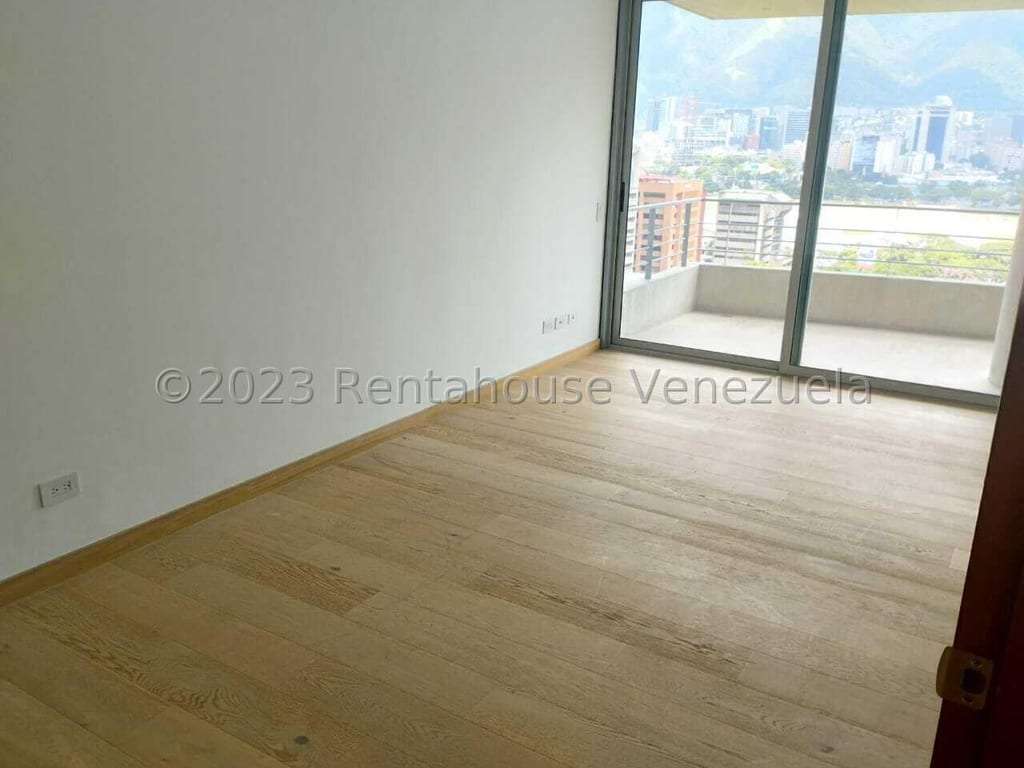 Apartamento en Lomas de Las Mercedes, Caracas