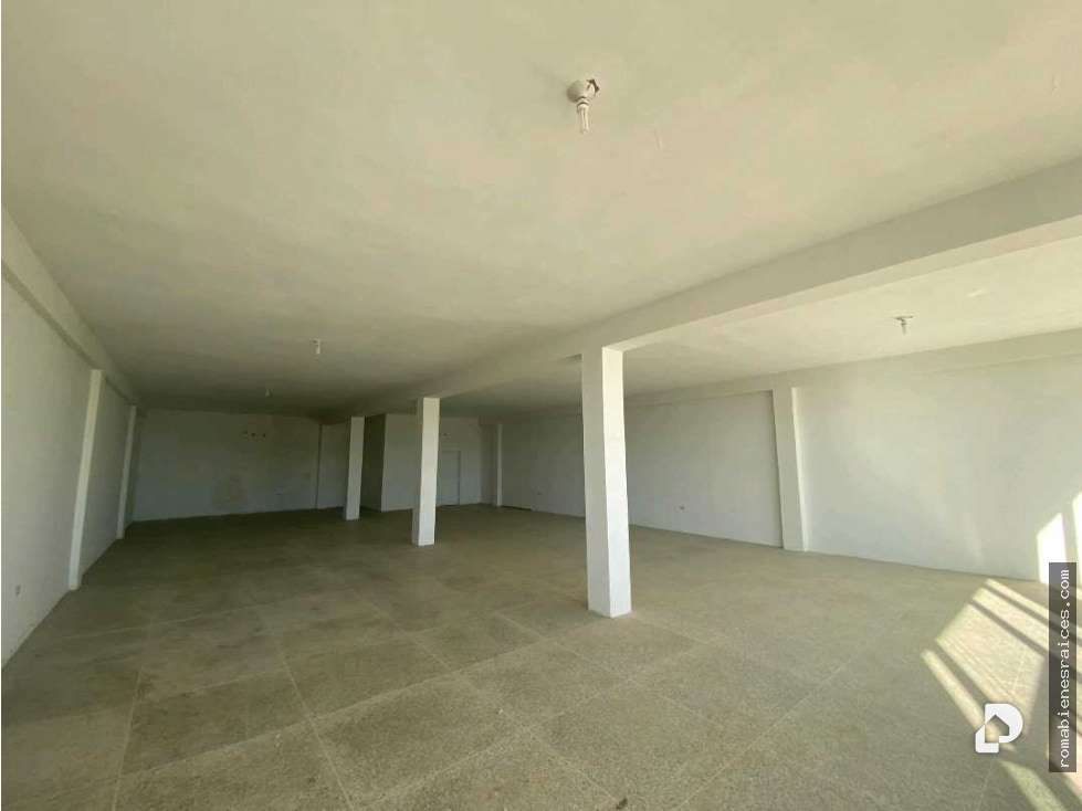 Edificio en Punto Fijo – 13