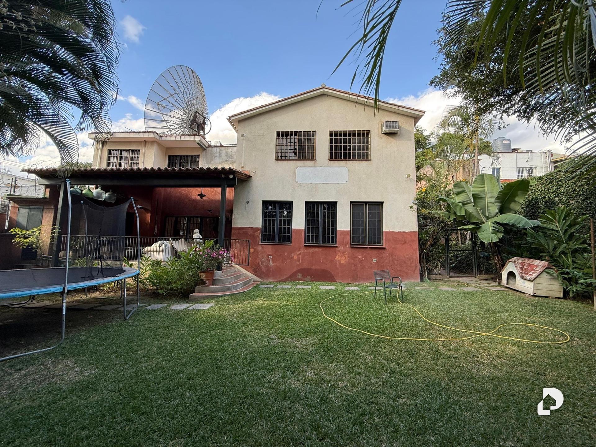 Casa en Los Palos Grandes, Caracas – 1
