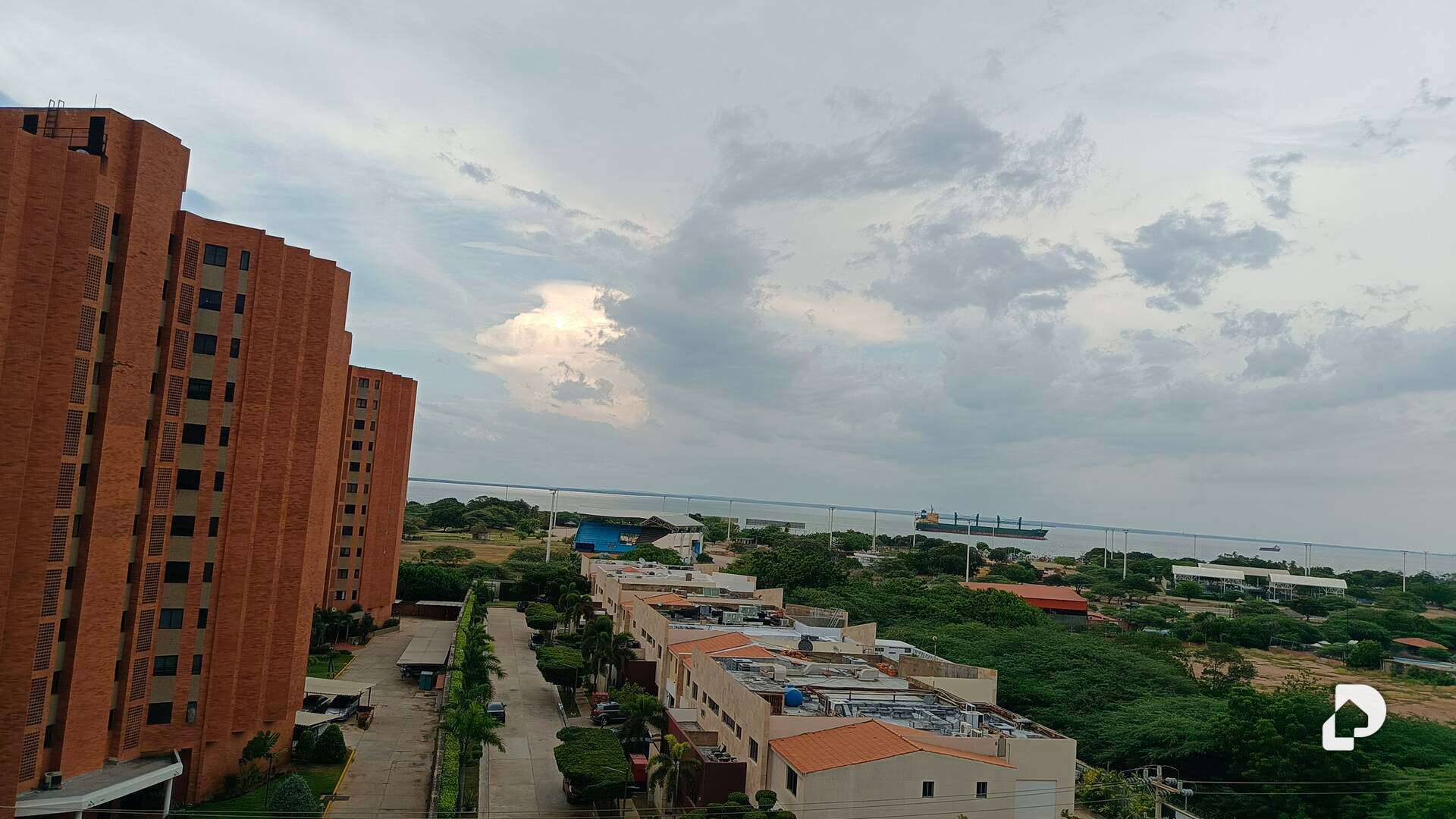 Apartamento en Avenida El Milagro, Maracaibo – 12