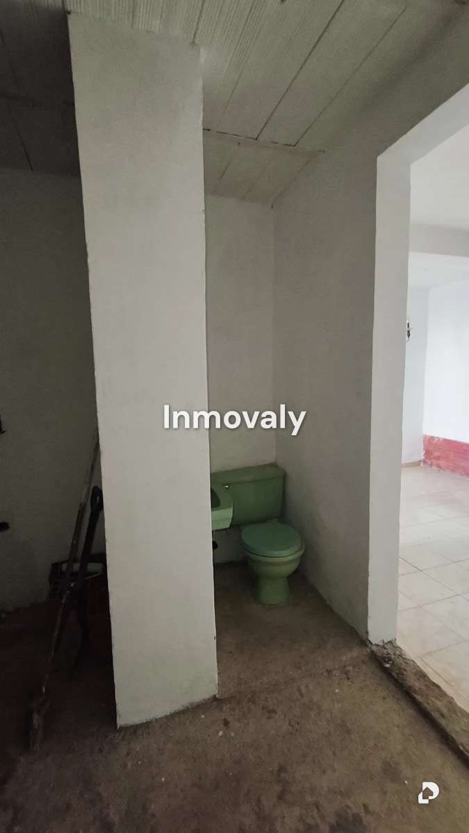 Local comercial en Agua Blanca, Valencia – 4