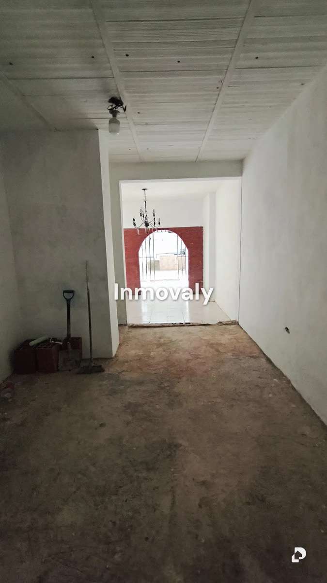 Local comercial en Agua Blanca, Valencia – 3