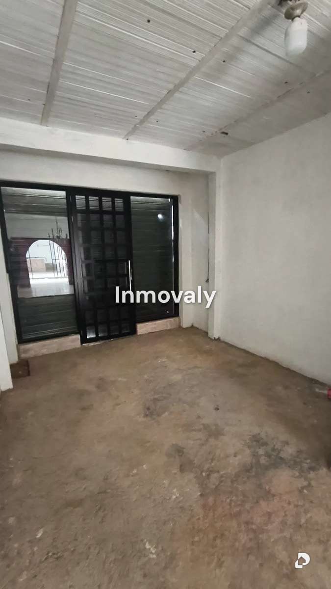 Local comercial en Agua Blanca, Valencia – 2