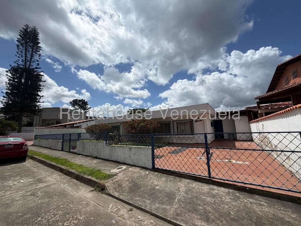 Casa en Lomas de La Lagunita, Caracas - 1