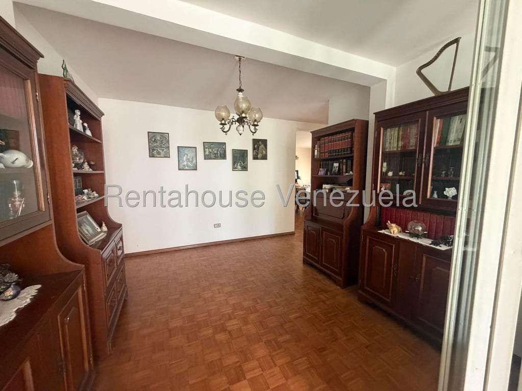 Casa en Lomas de La Lagunita, Caracas