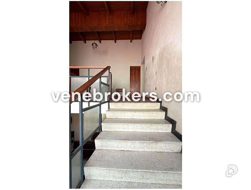 Casa en Prados del Este, Caracas – 11