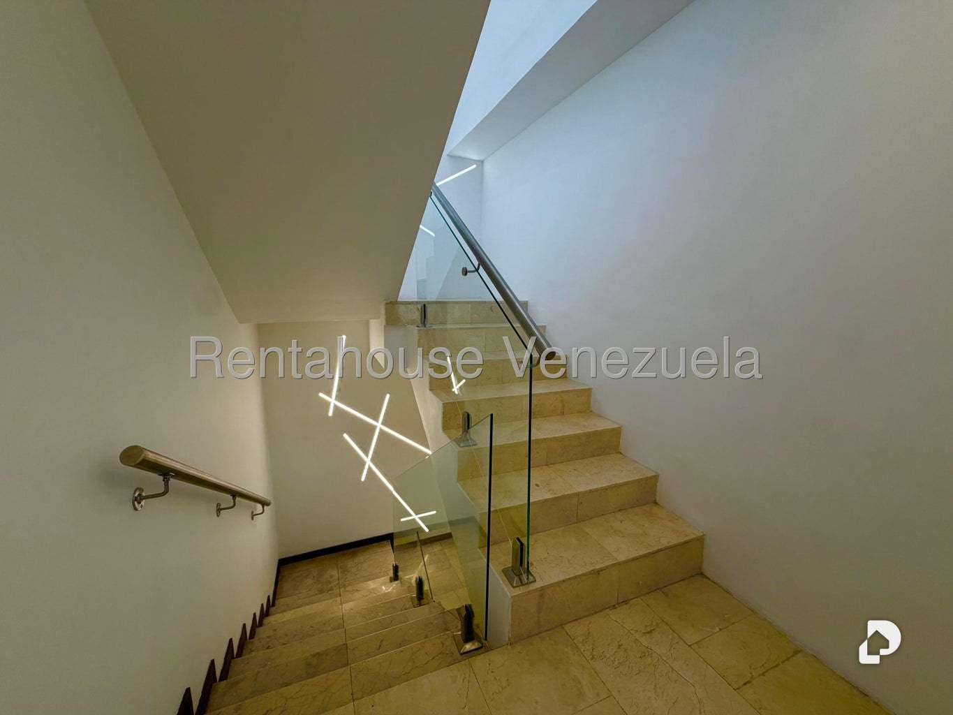 Apartamento en Los Naranjos de las Mercedes, Caracas – 15