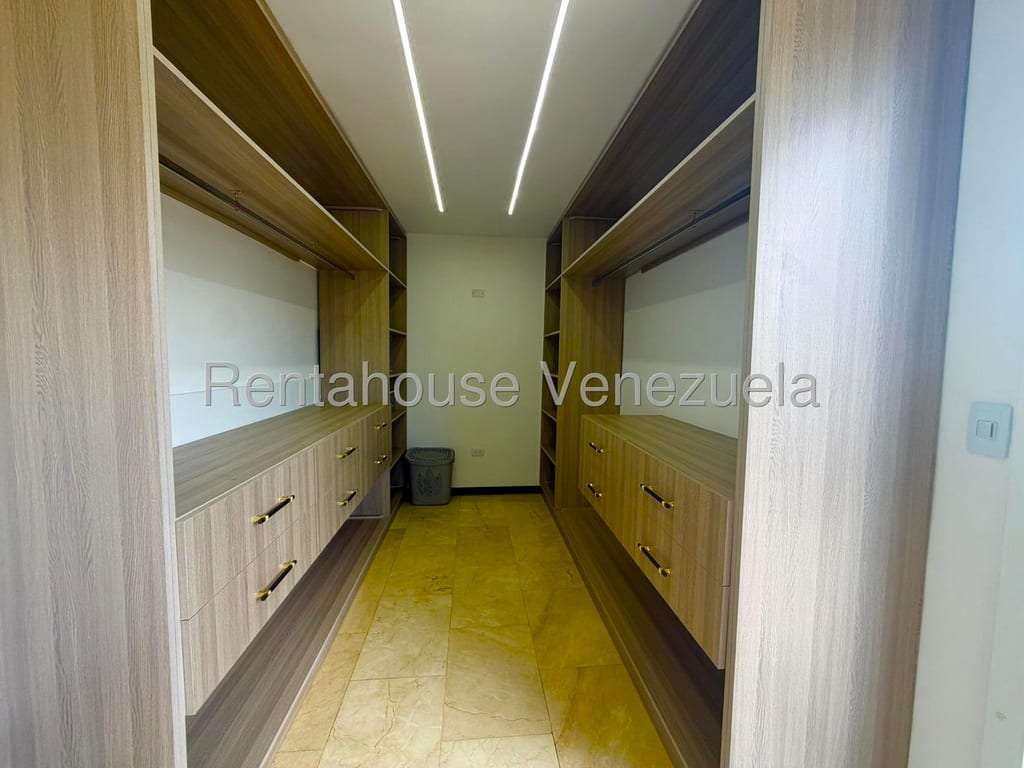 Apartamento en Los Naranjos de las Mercedes, Caracas