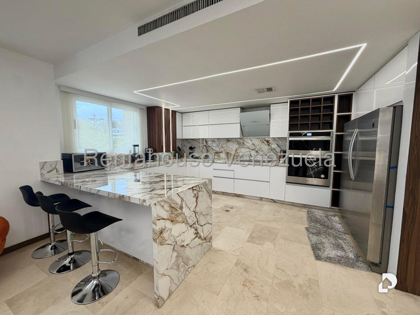 Apartamento en Los Naranjos de las Mercedes, Caracas – 2