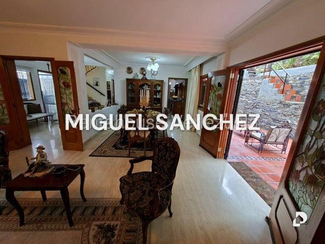 Casa en Lomas de Prados del Este, Caracas – 4