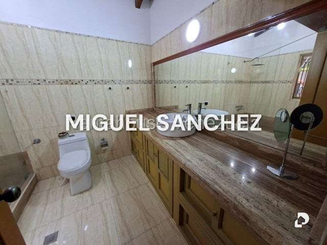 Casa en Lomas de Prados del Este, Caracas – 22