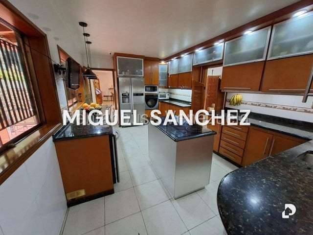Casa en Lomas de Prados del Este, Caracas – 8