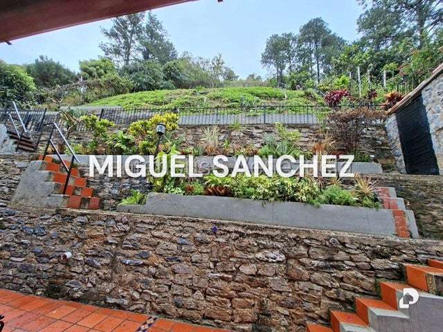 Casa en Lomas de Prados del Este, Caracas – 28