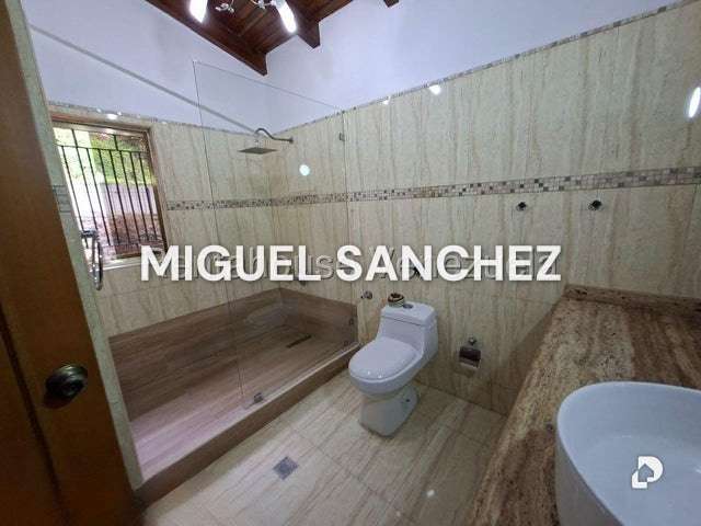 Casa en Lomas de Prados del Este, Caracas – 21