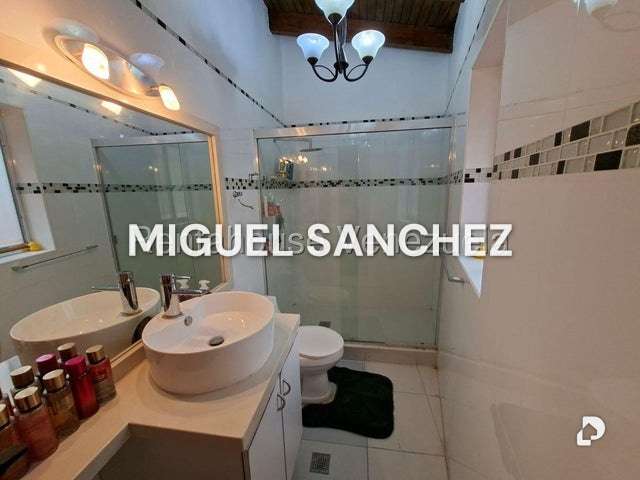 Casa en Lomas de Prados del Este, Caracas – 23