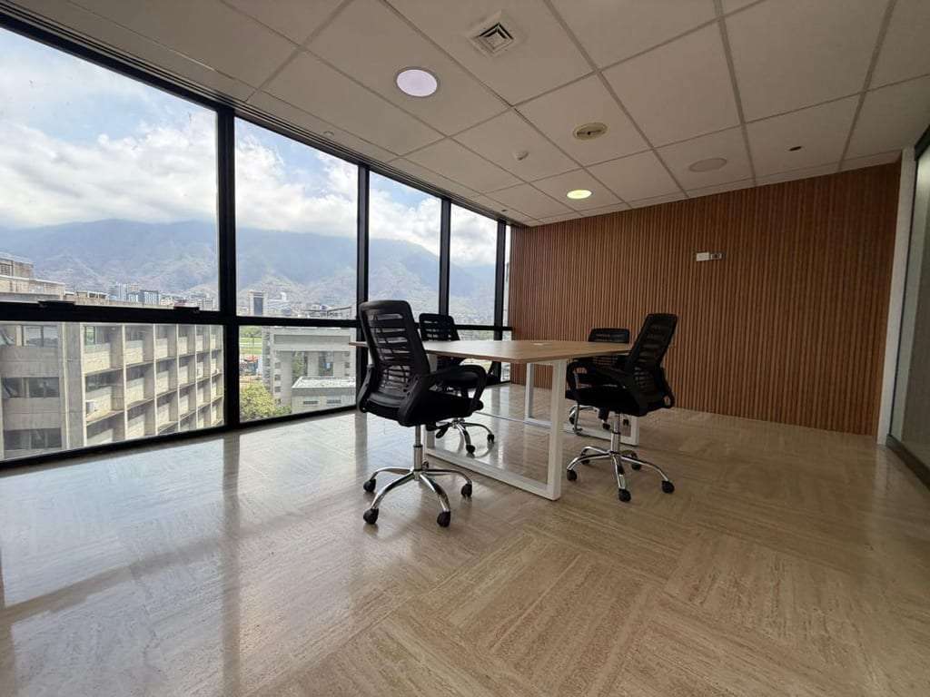 Oficina en Las Mercedes, Caracas - 1