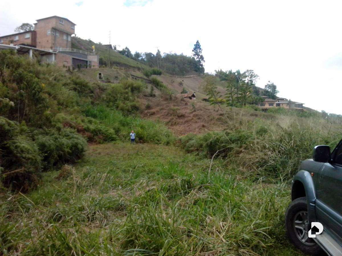 Land in Oripoto, Caracas – 6