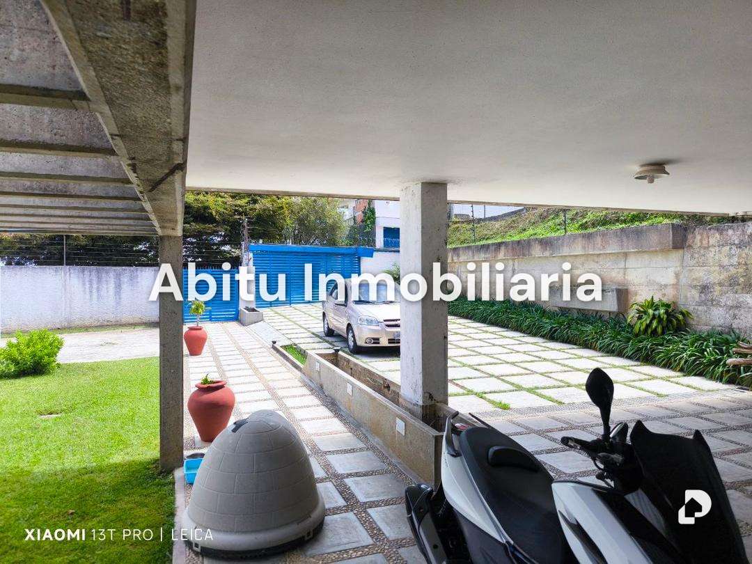 House in Alto Hatillo, Caracas – 11
