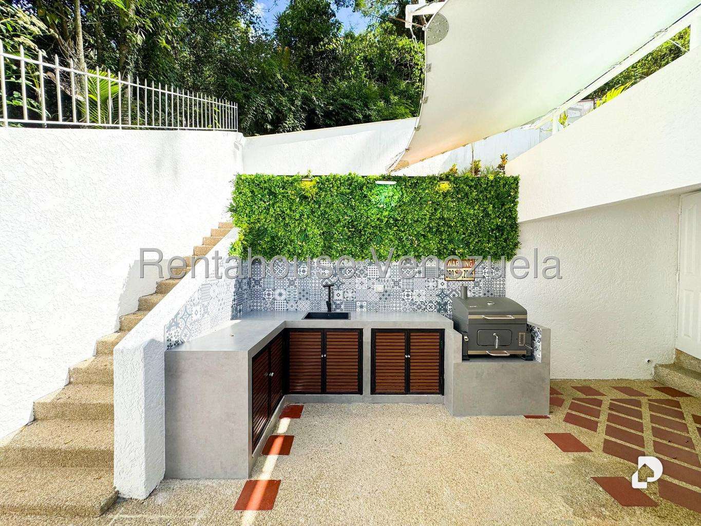 Casa en Prados del Este, Caracas – 69