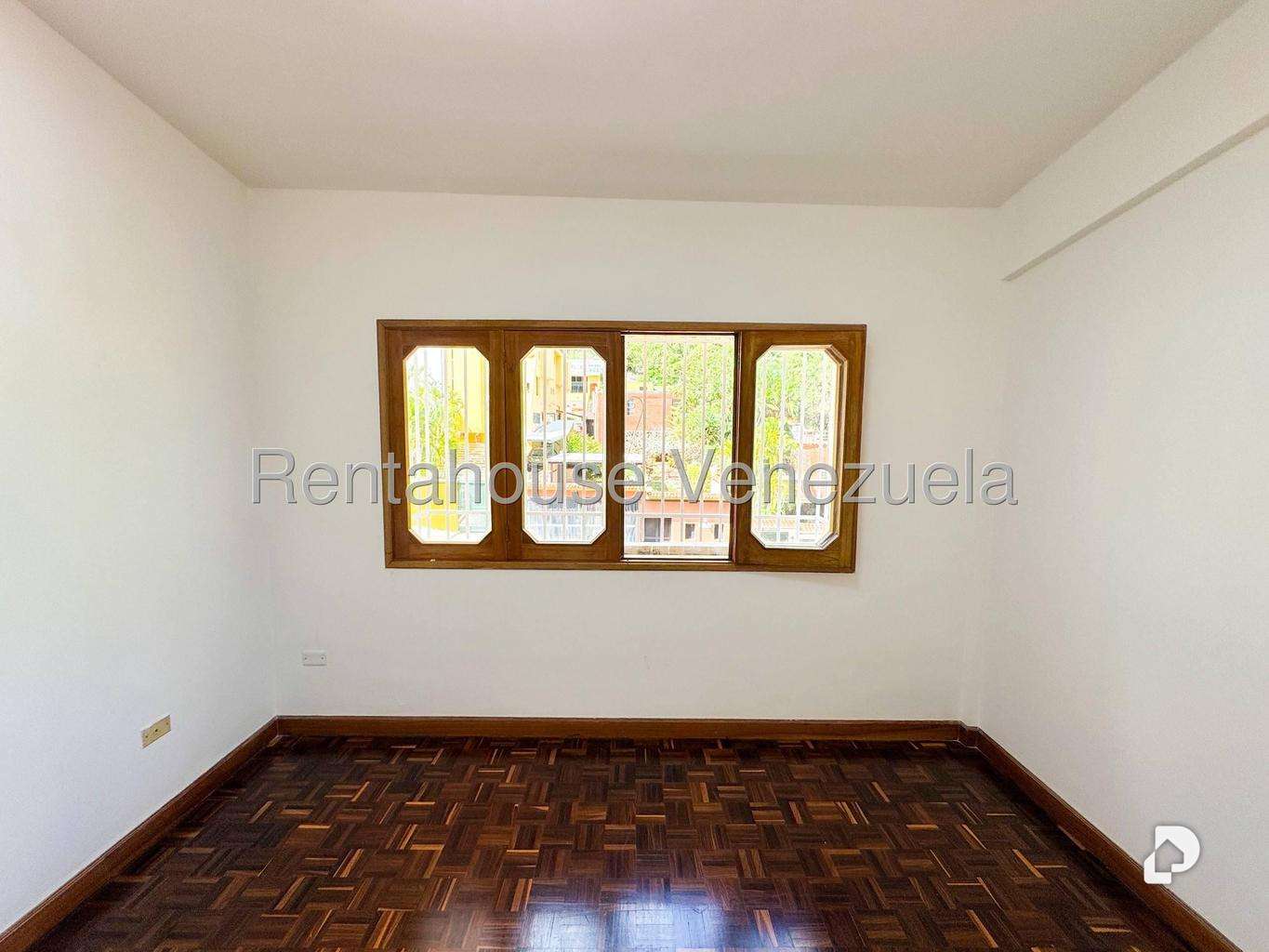 Casa en Prados del Este, Caracas – 54